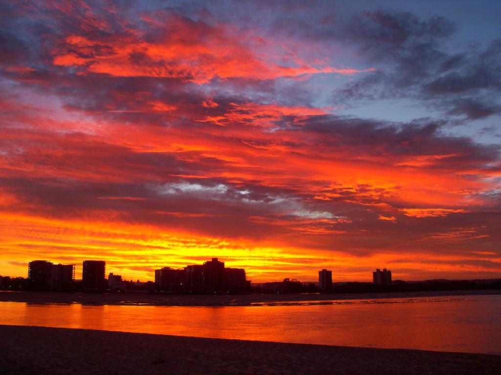 Trafalgar Towers Maroochydore Exterior foto
